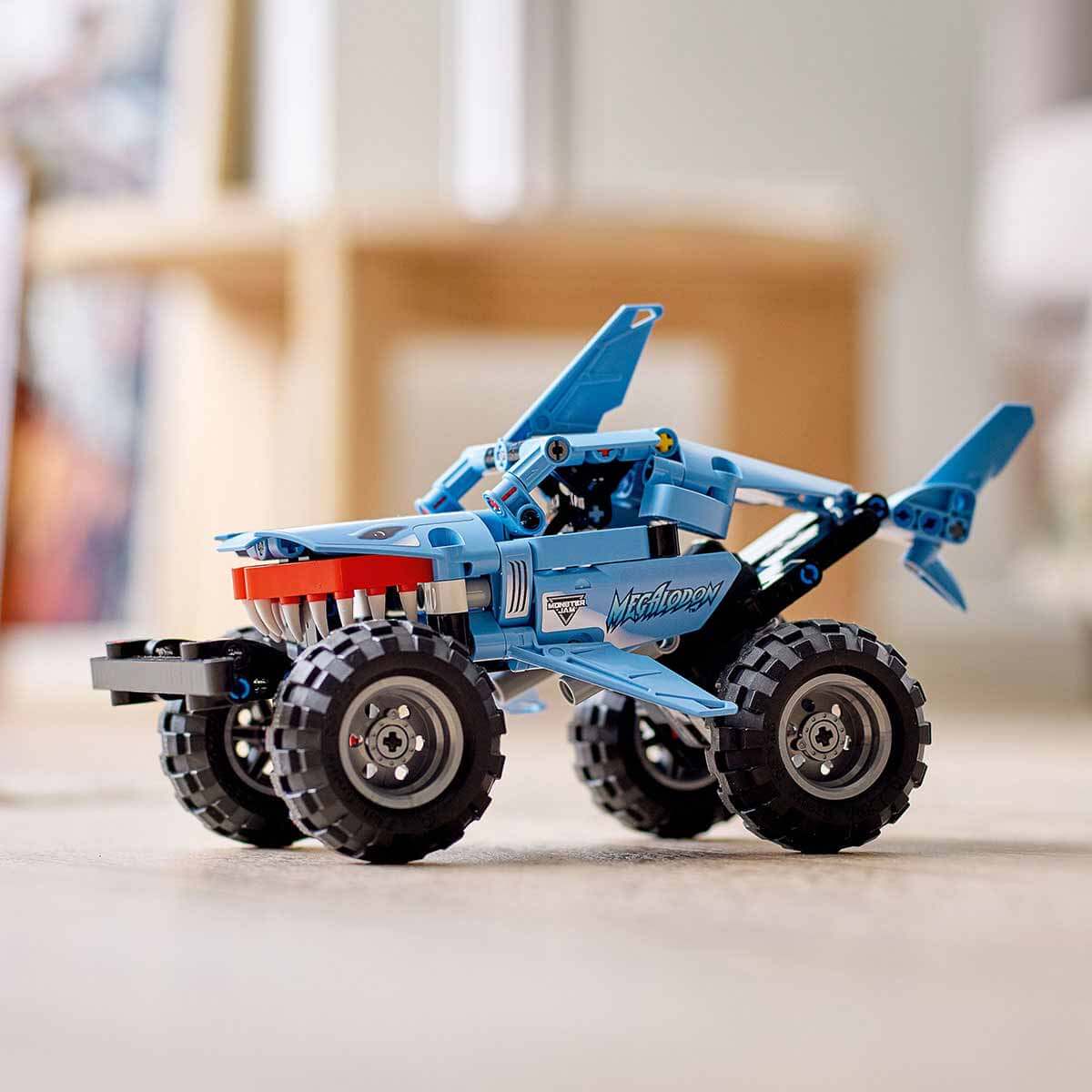 undefined - 1289c_LEGO_Technic_Monster_Jam_Megalodon_42134.jpg