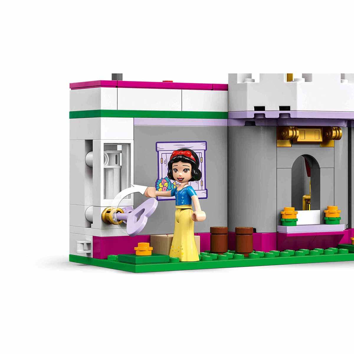undefined - 14927_Lego_Disney_Muhtesem_Macera_Kalesi_43205.jpg