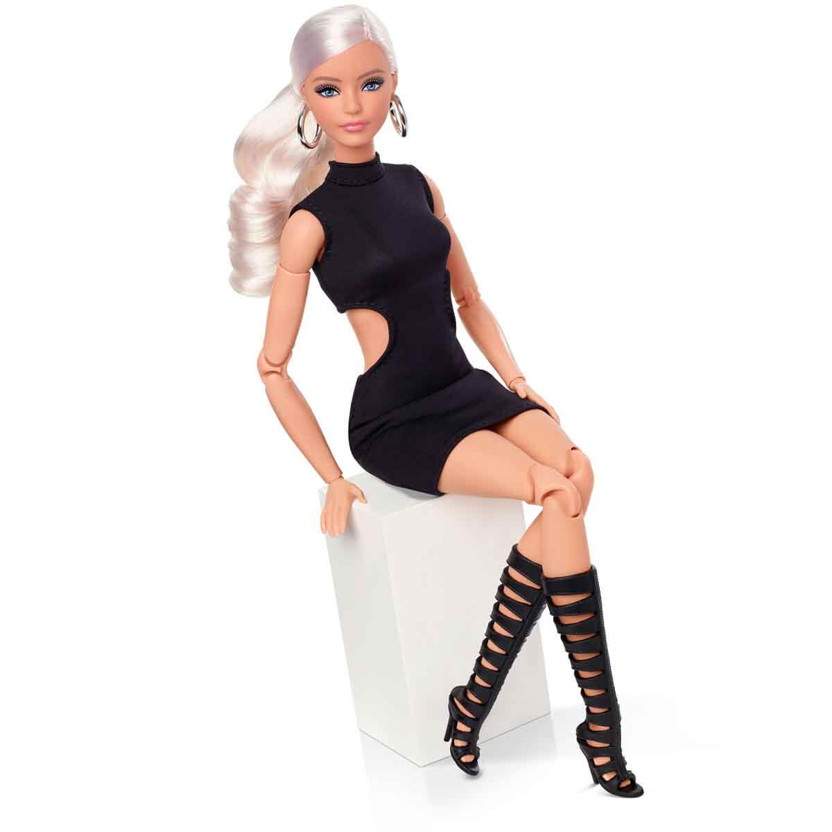 undefined - 14bbb_Barbie_Basics_Ikonik_Koleksiyon_Bebegi_Model_02_JB.jpg