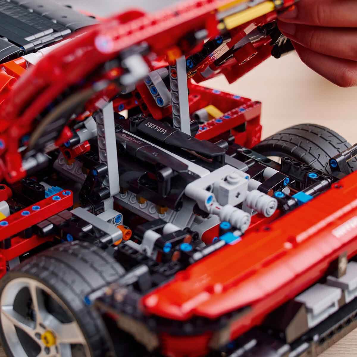 undefined - 14d8e_LEGO_Technic_Ferrari_Daytona_SP3_42143.jpg