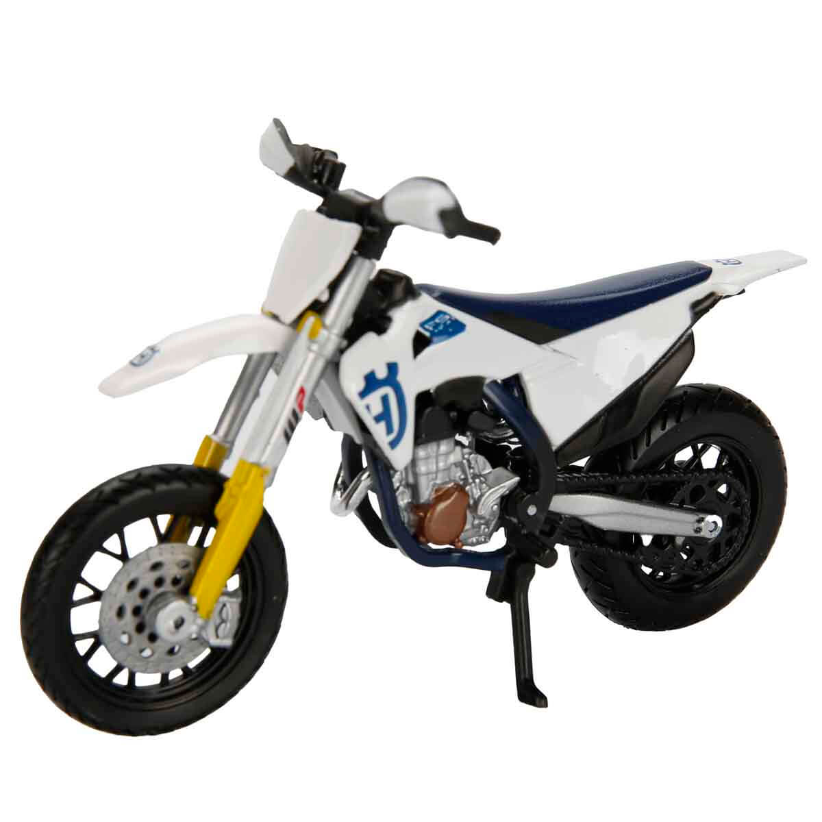 undefined - 15d86_1:18_Ducati_Motor.jpg