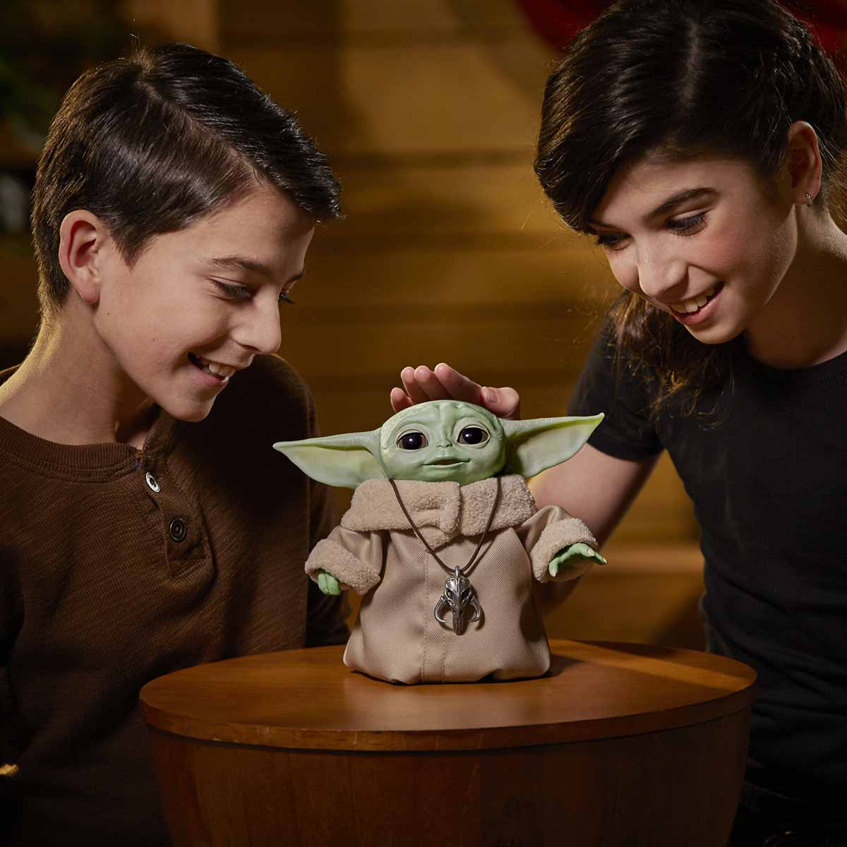 undefined - 16e86_Star_Wars_The_Child_Animatronic_Baby_Yoda_F1119.jpg