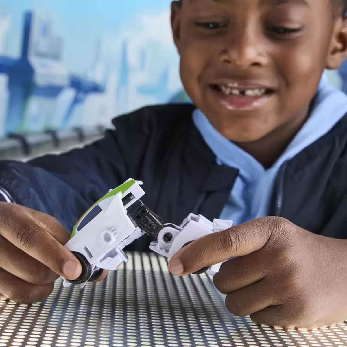undefined - 1a9eb_Transformers_Cyberworld_Cyber_Changers_Donusebilen.jpg