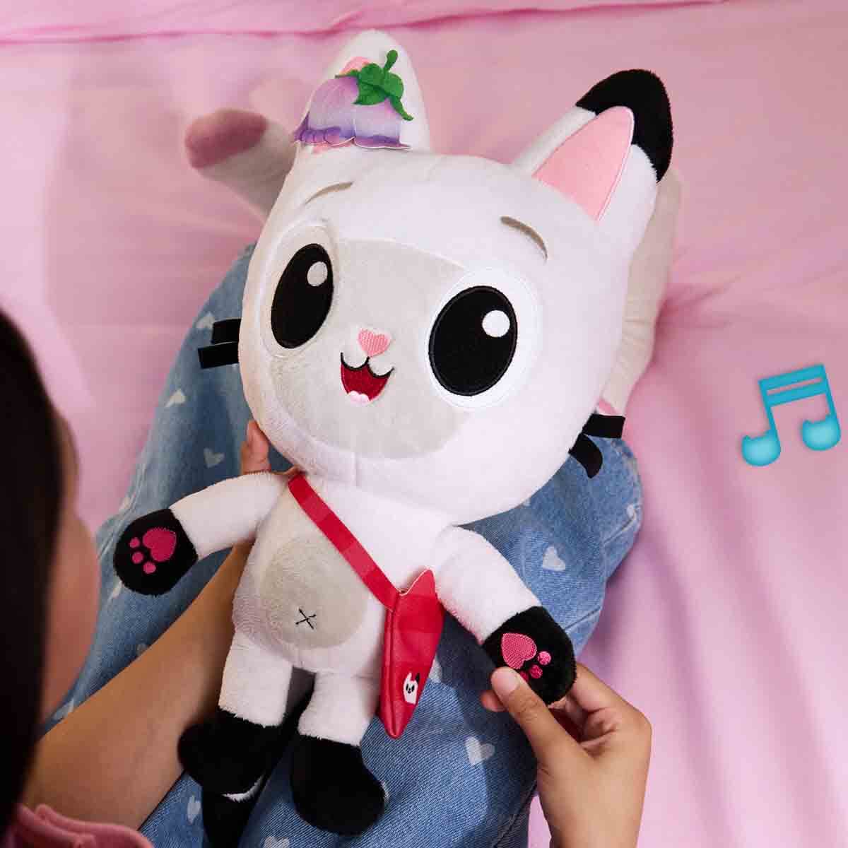 undefined - 1ac26_Gabby___s_Dollhouse_Sesli_Pandy_Paws_Pelus.jpg