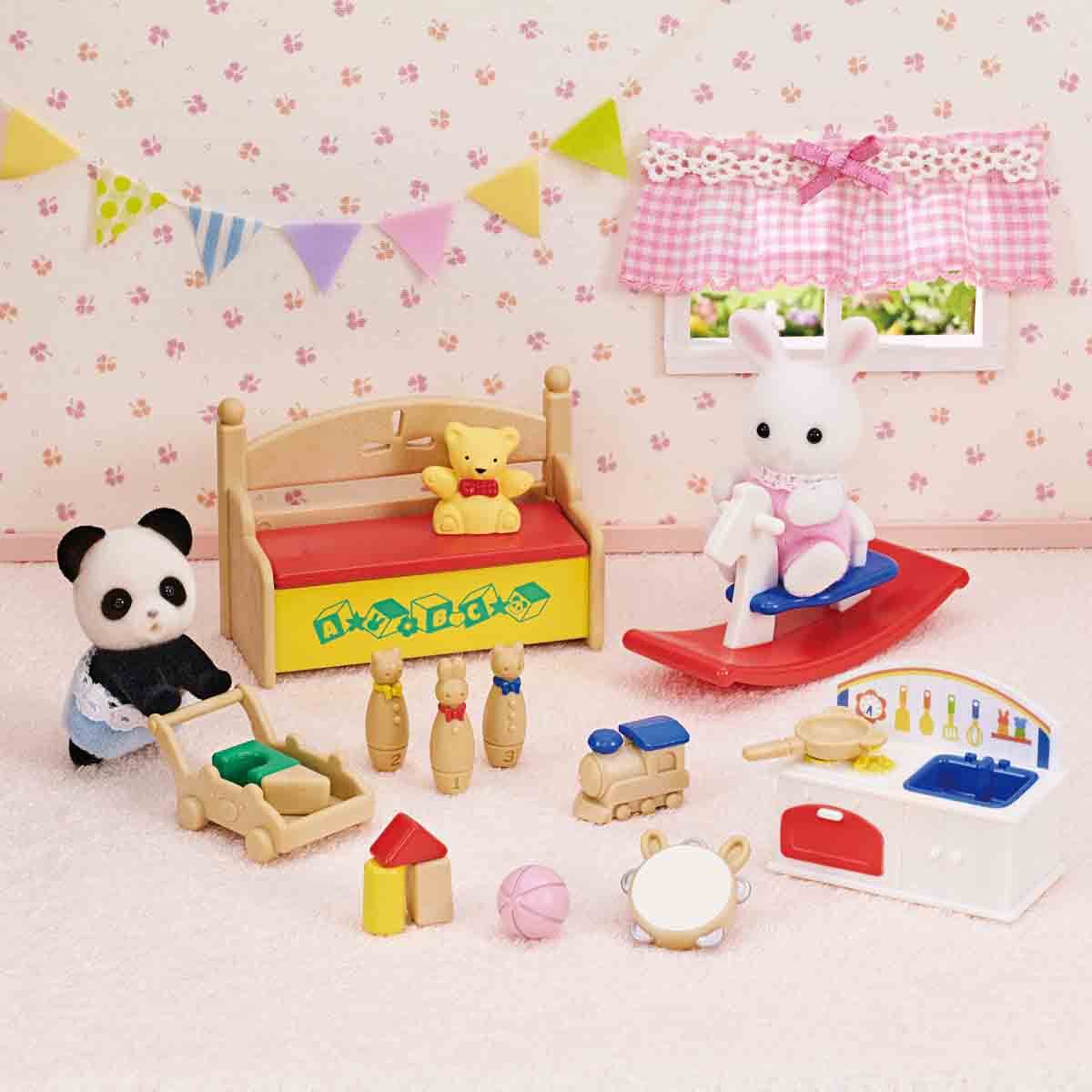 undefined - 1ac44_Sylvanian_Families_Tavsan_ve_Panda_Bebegin_Oyun_Od.jpg