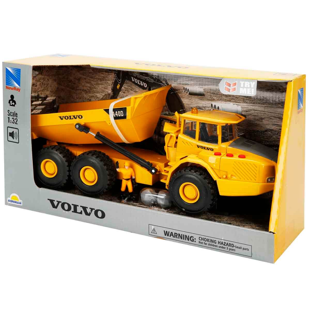 undefined - 1b48e_1:32_Sesli_ve_Isikli_Volvo_Kamyon_.jpg