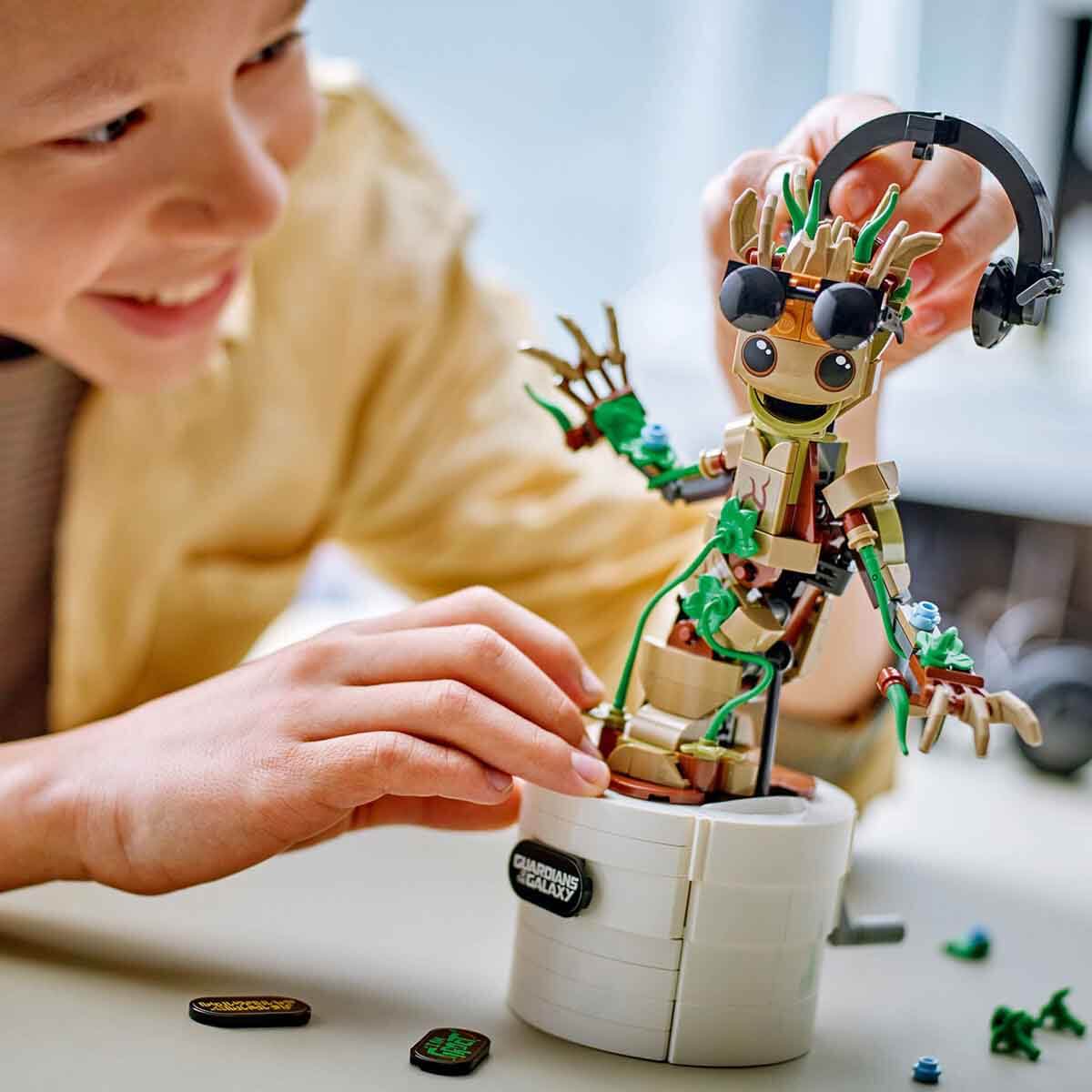 undefined - 1d668_LEGO_Marvel_Dans_Eden_Groot_76297_.jpg