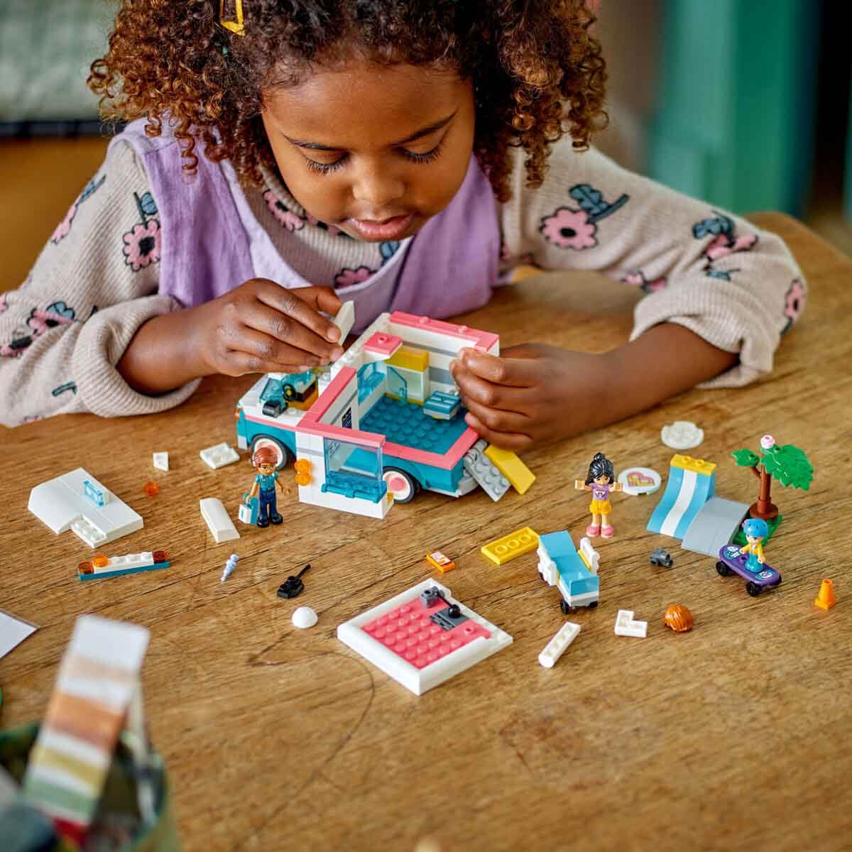 undefined - 1ee33_LEGO___Friends_Heartlake_City_Hastane_Ambulansi_42.jpg