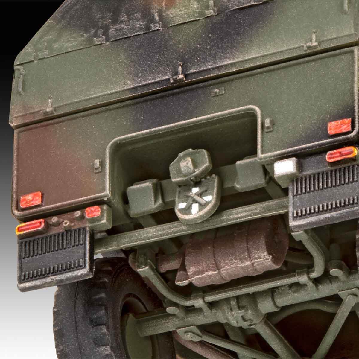 undefined - 2245a_Revell_172_ATF_Dingo_1_VSO03345.jpg