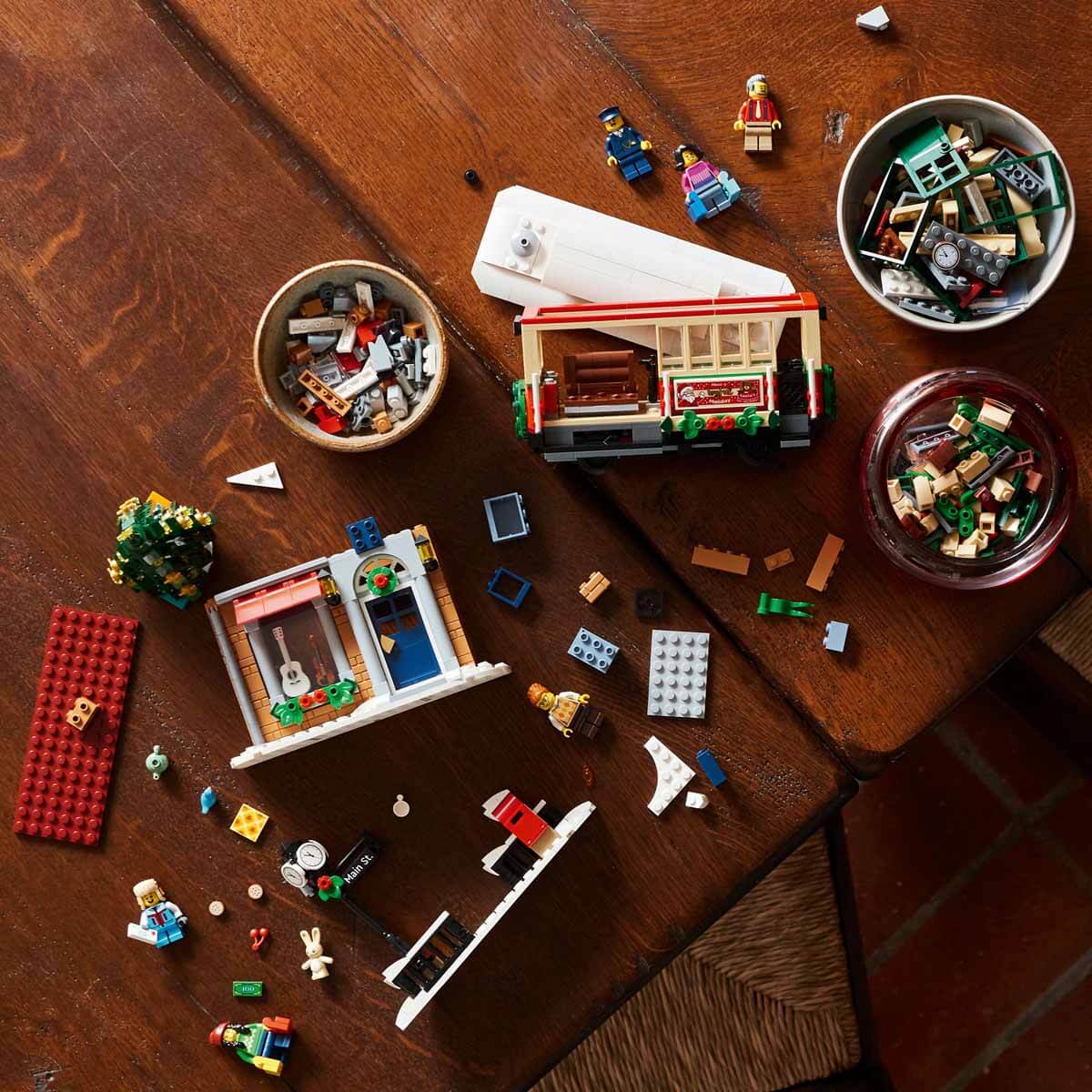 undefined - 22d06_LEGO_Yilbasi_Caddesi_10308.jpg