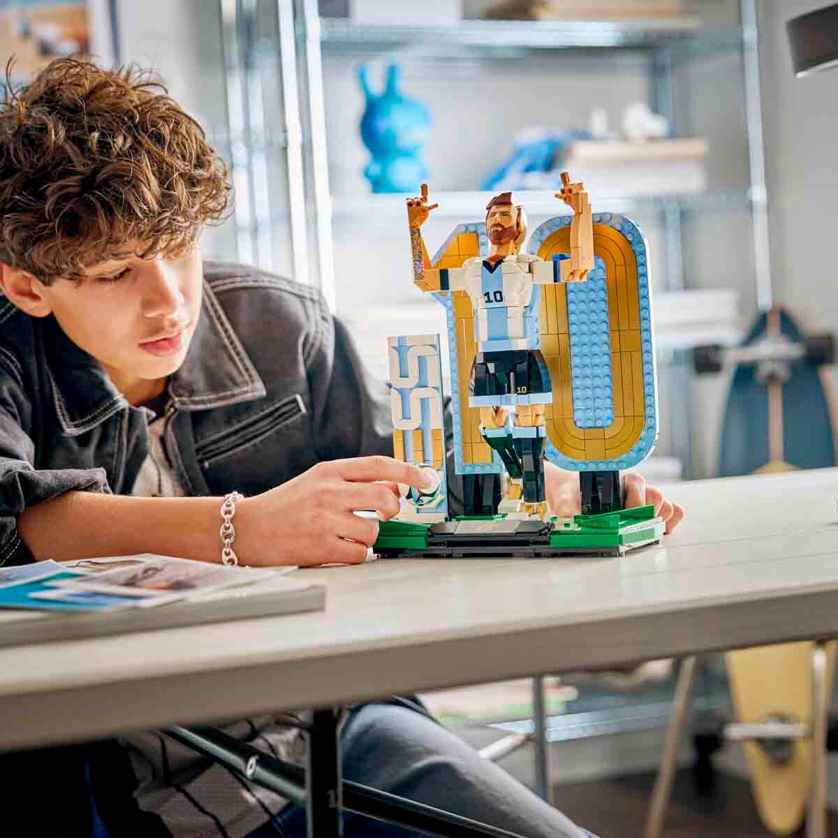 undefined - 23e66_LEGO_Editions_Lionel_Messi__Futbol_Efsanevi_43015_.jpg