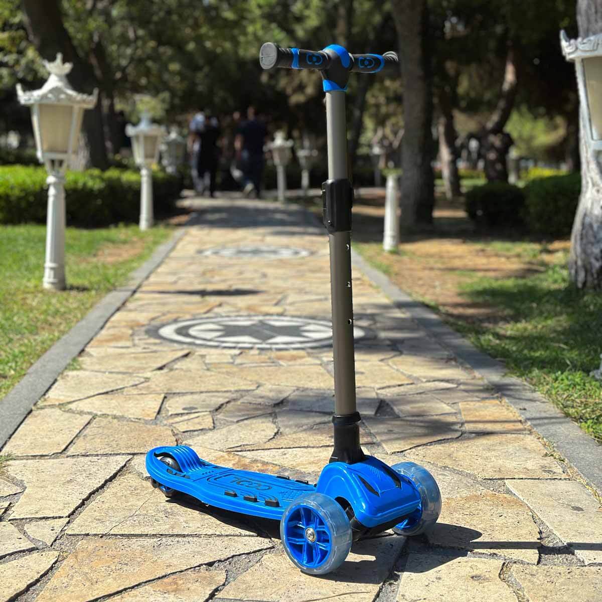 undefined - 24055_Cool_Wheels_3_Tekerlekli_Isikli_Maxi_Scooter_Mavi.jpg