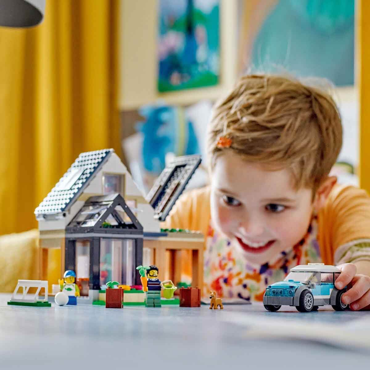 undefined - 24adb_LEGO_City_Aile_Evi_ve_Elektrikli_Araba_60398.jpg