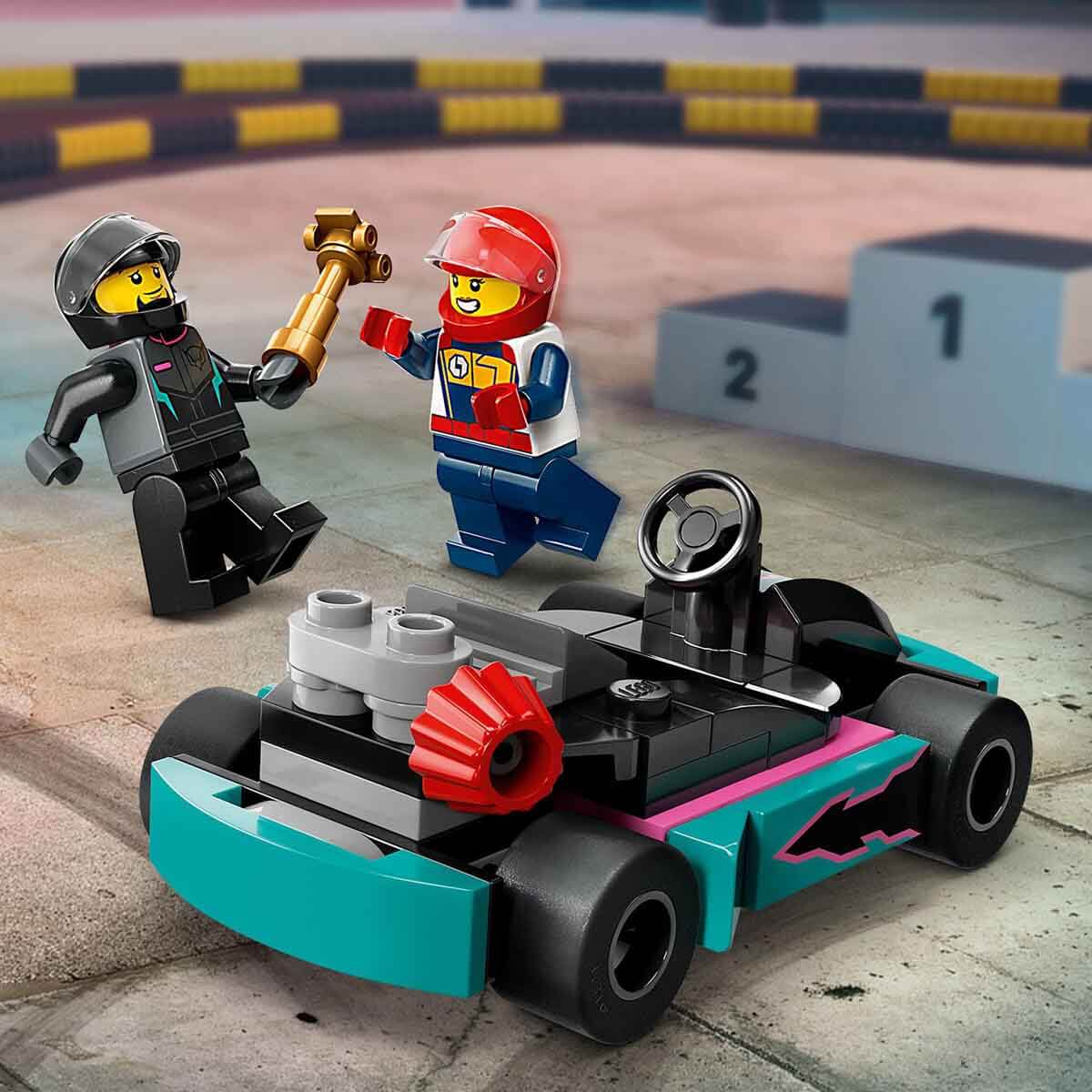 undefined - 26473_LEGO___City_Go-Kartlar_ve_Yaris_Suruculeri_60400_.jpg