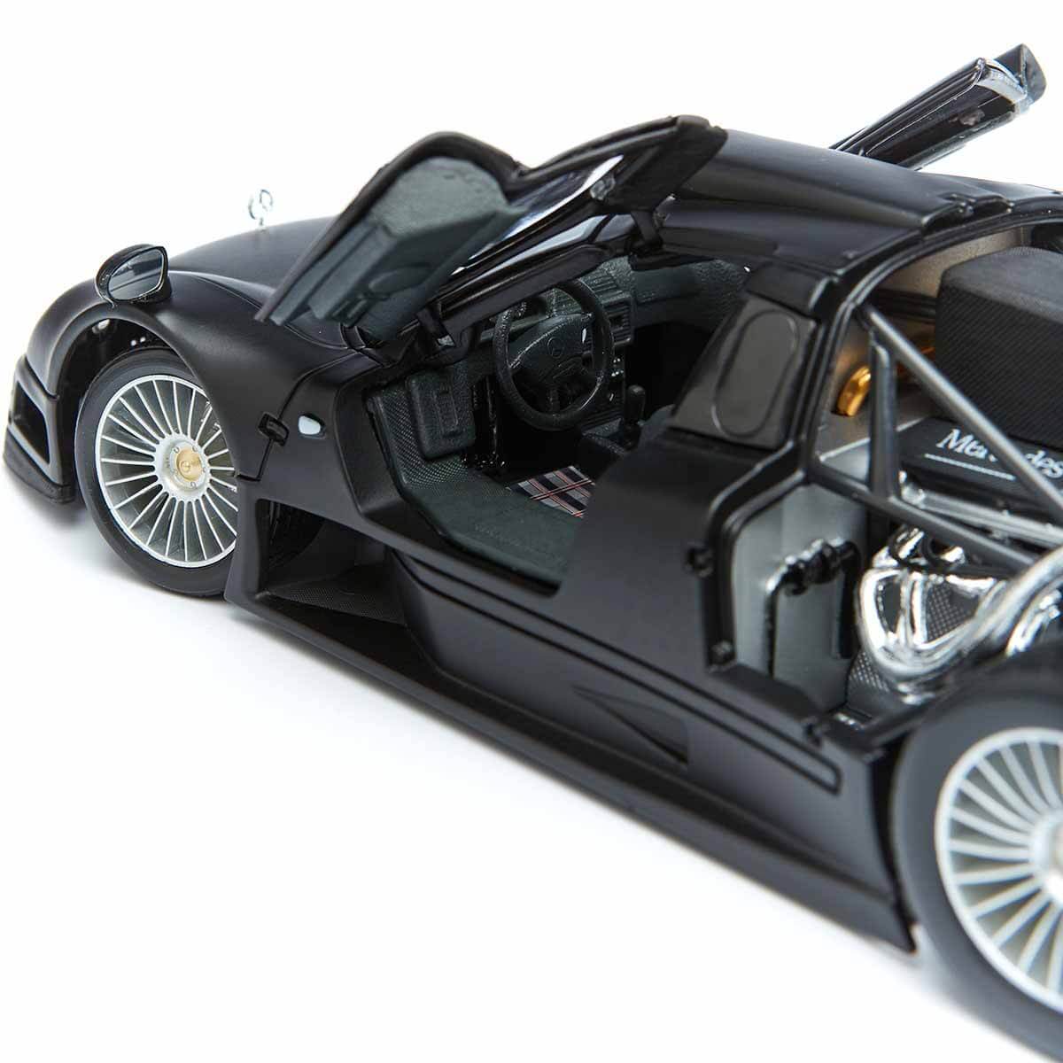undefined - 2694e_118_MercedesBenz_CLKGTR_Special_Edition_Die_Cast_A.jpg