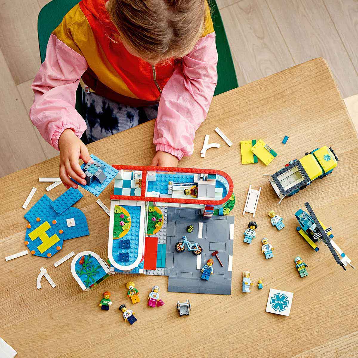 undefined - 26ac6_LEGO_City_Hastane_60330.jpg