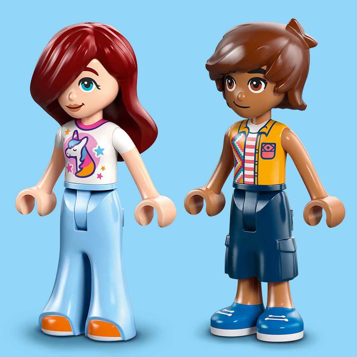 undefined - 26acf_LEGO_Friends_Tek_Boynuzlu_At_Pasta_Dagitim_Arabasi.jpg