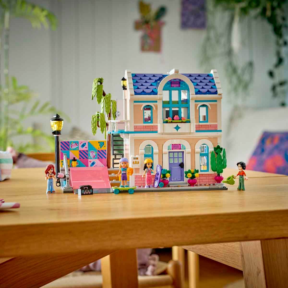 undefined - 26b82_LEGO_Friends_Liannin_Aile_Evi_42687_.jpg