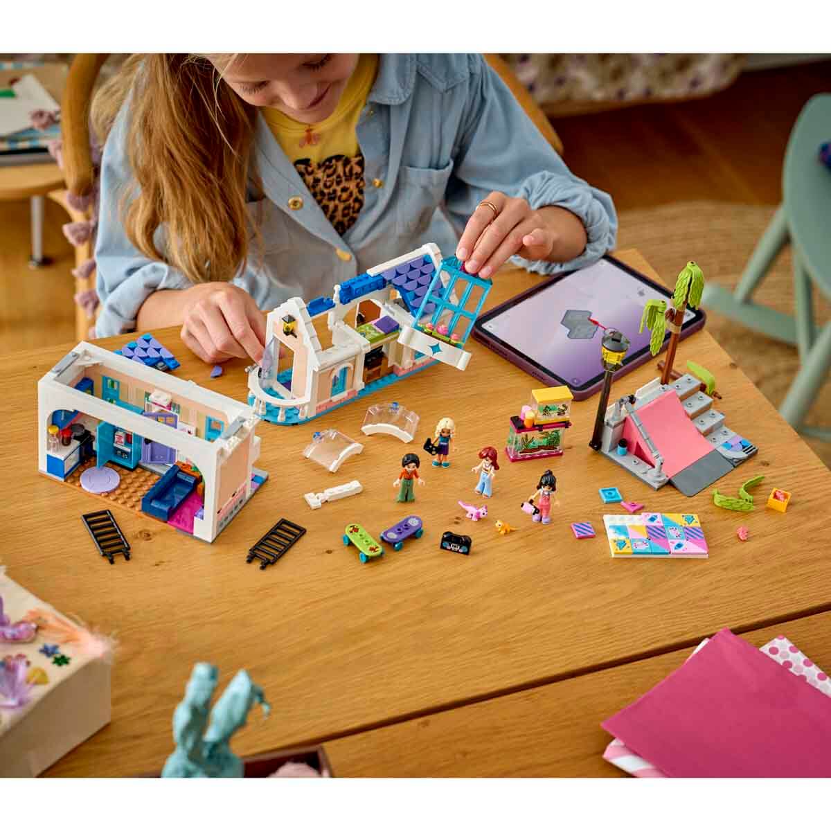 undefined - 27efb_LEGO_Friends_Liannin_Aile_Evi_42687_.jpg