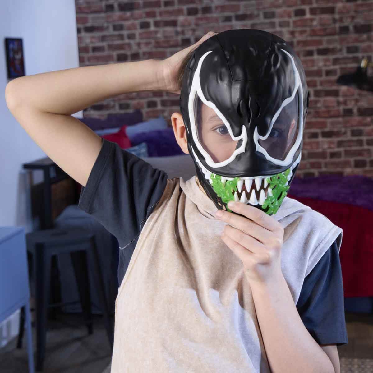 undefined - 29575_Sesli_SpiderMan_Venom_Versus_Karanlikta_Parlayan_V.jpg