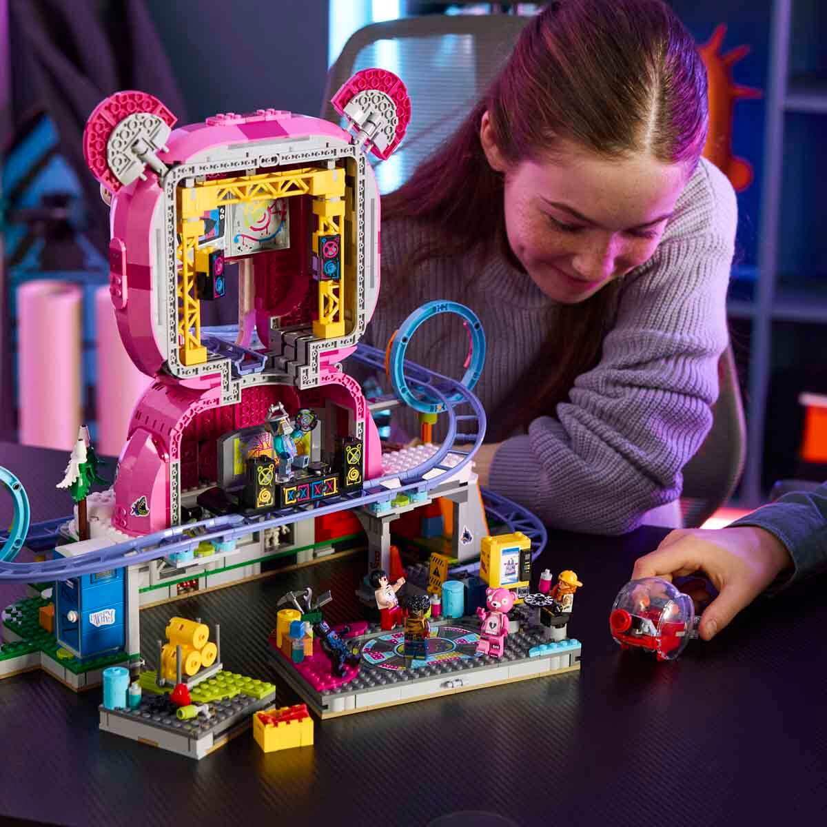 undefined - 2ac2e_LEGO_Fortnite_Muzikal_Magara_77082.jpg