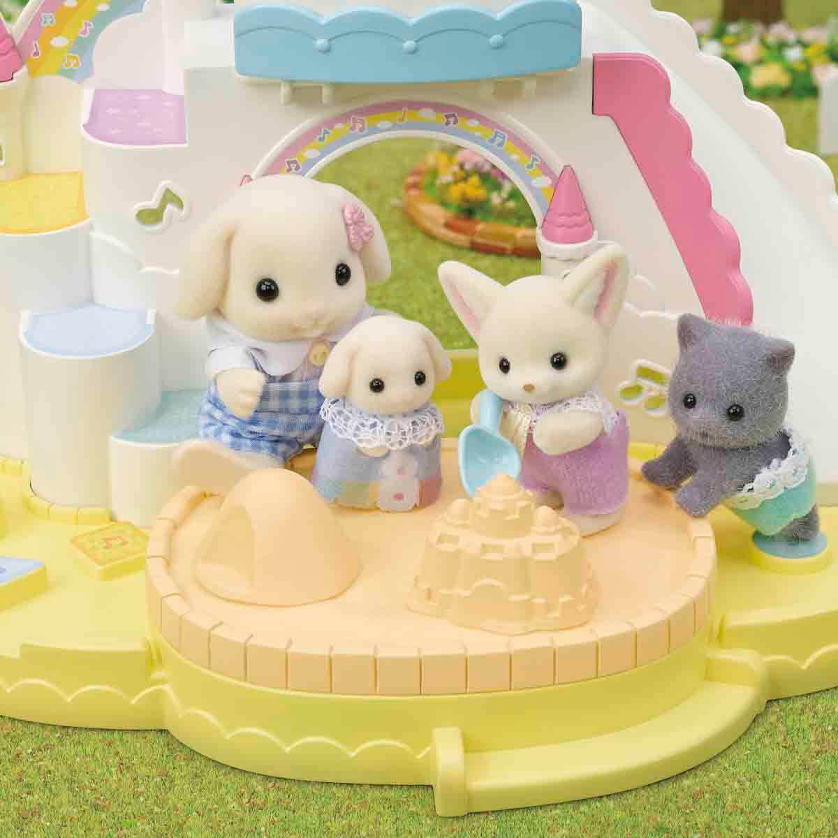 undefined - 2ad3e_Sylvanian_Families_Anaokulu_Havuzlu_Sato.jpg