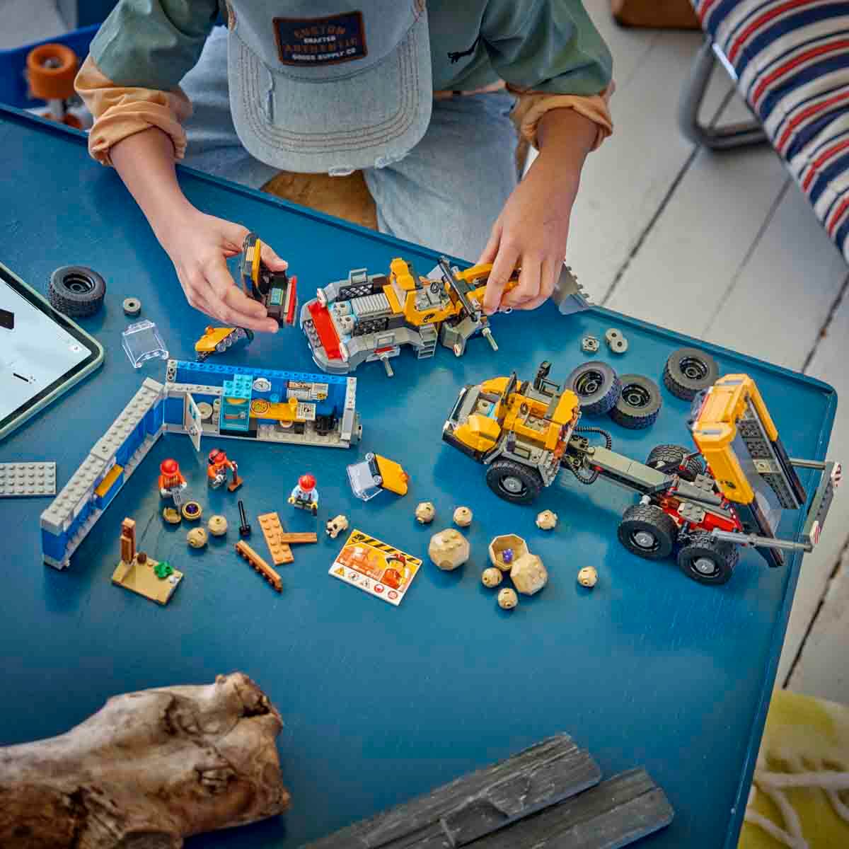 undefined - 2b1b2_LEGO_City_Damperli_Kamyon_ve_On_Yukleyici_60494_.jpg