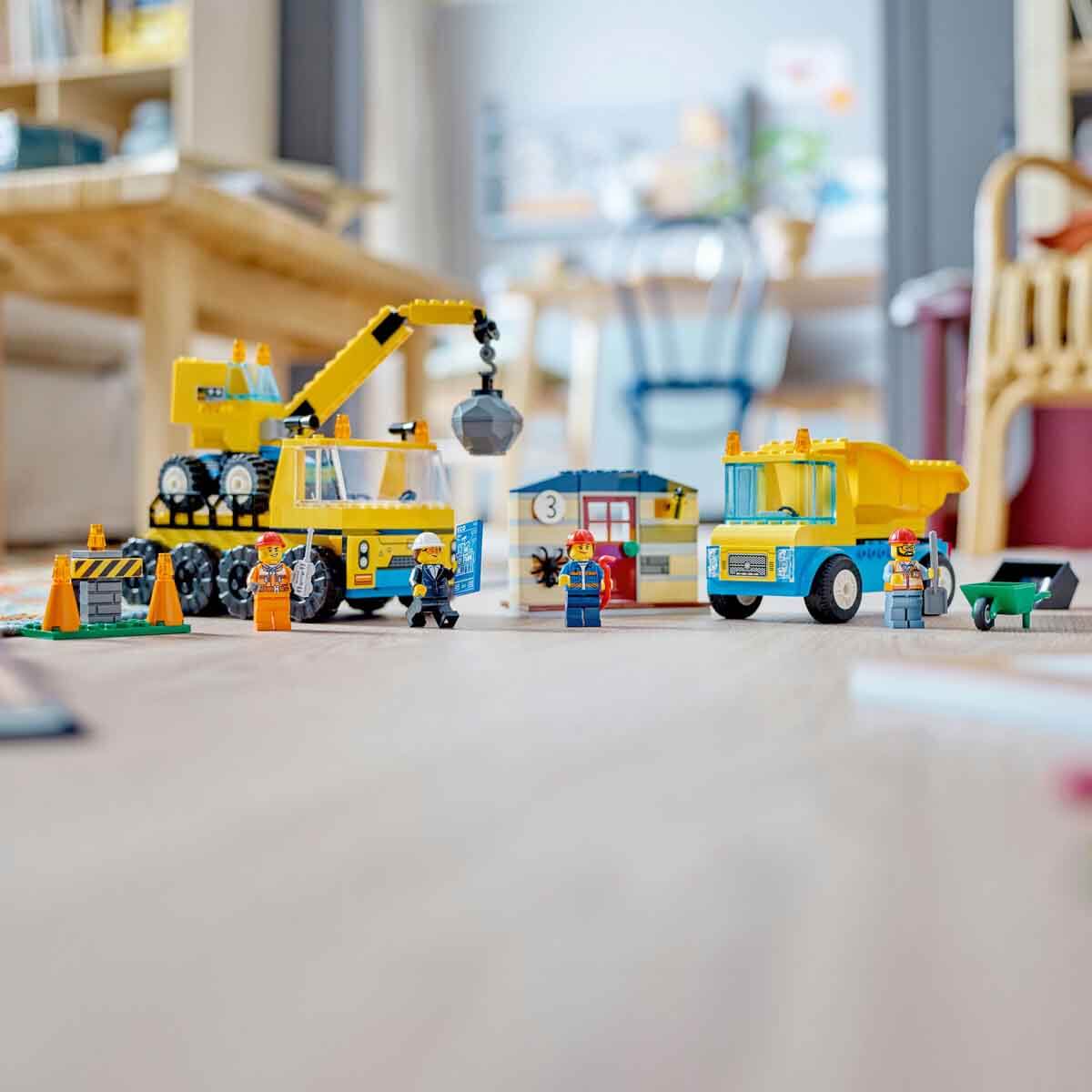 undefined - 2ca05_LEGO_City_Insaat_Kamyonlari_ve_Yikim_Gulleli_Vinc_.jpg