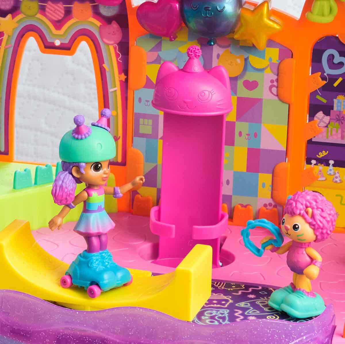 undefined - 2cfaa_Gabbys_Dollhouse_Parti_Salonu_Oyun_Seti_.jpg