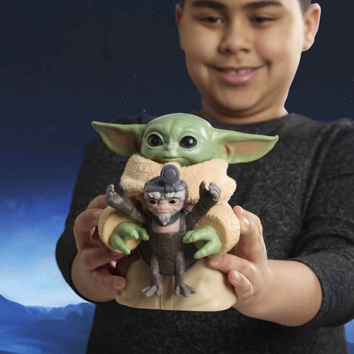 undefined - 2d443_Sesli_Star_Wars_Huggin_Grogu_Figur.jpg