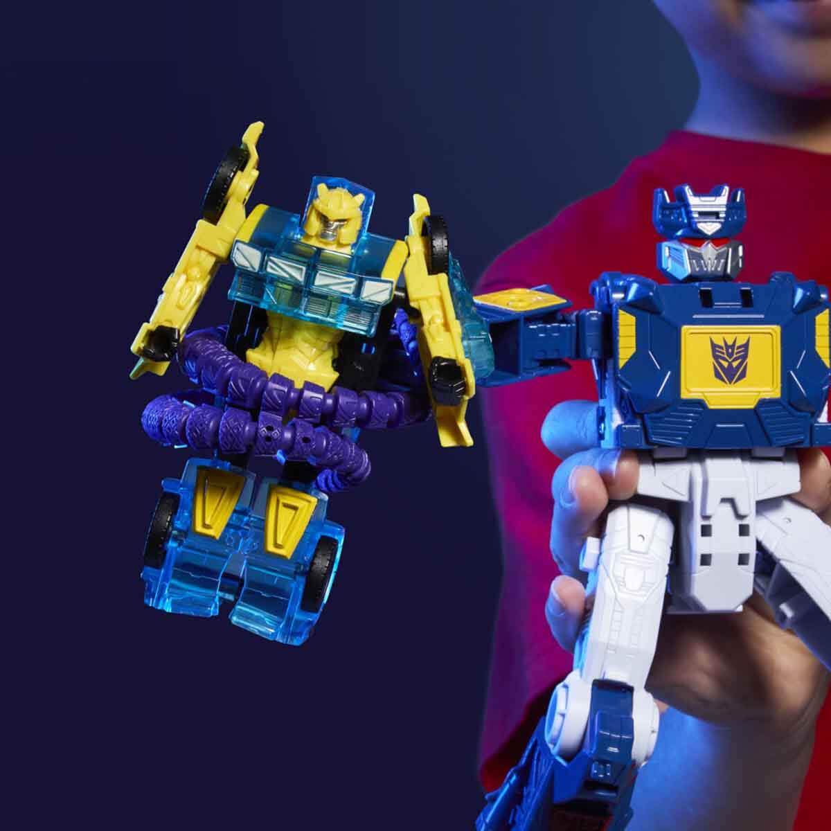 undefined - 2dbd2_Transformers_Cyberworld_Soundwave_Figuru.jpg