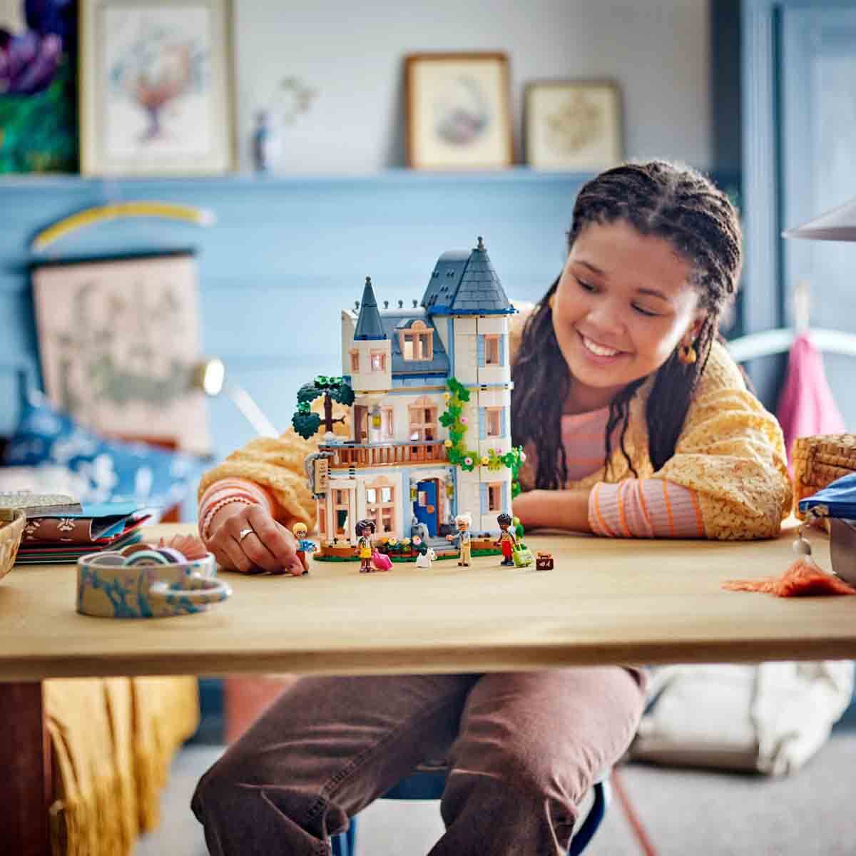 undefined - 2f082_LEGO_Friends_Kale_Pansiyon_42638.jpg
