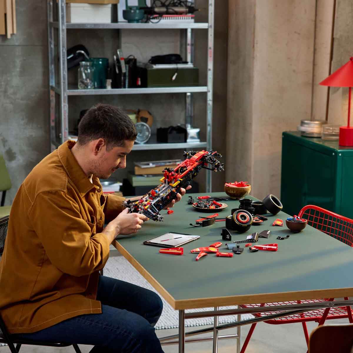 undefined - 308c3_LEGO_Technic_Ferrari_SF_24_F1_Araba_42207_.jpg