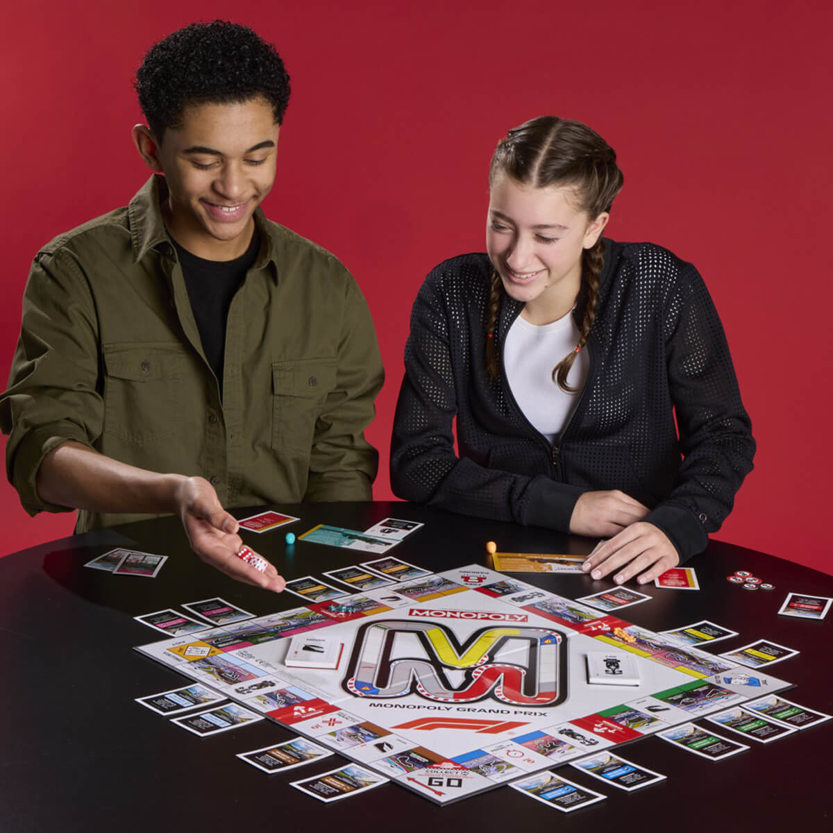 undefined - 32099_Monopoly_F1_Formula_Kutu_Oyunu.jpg