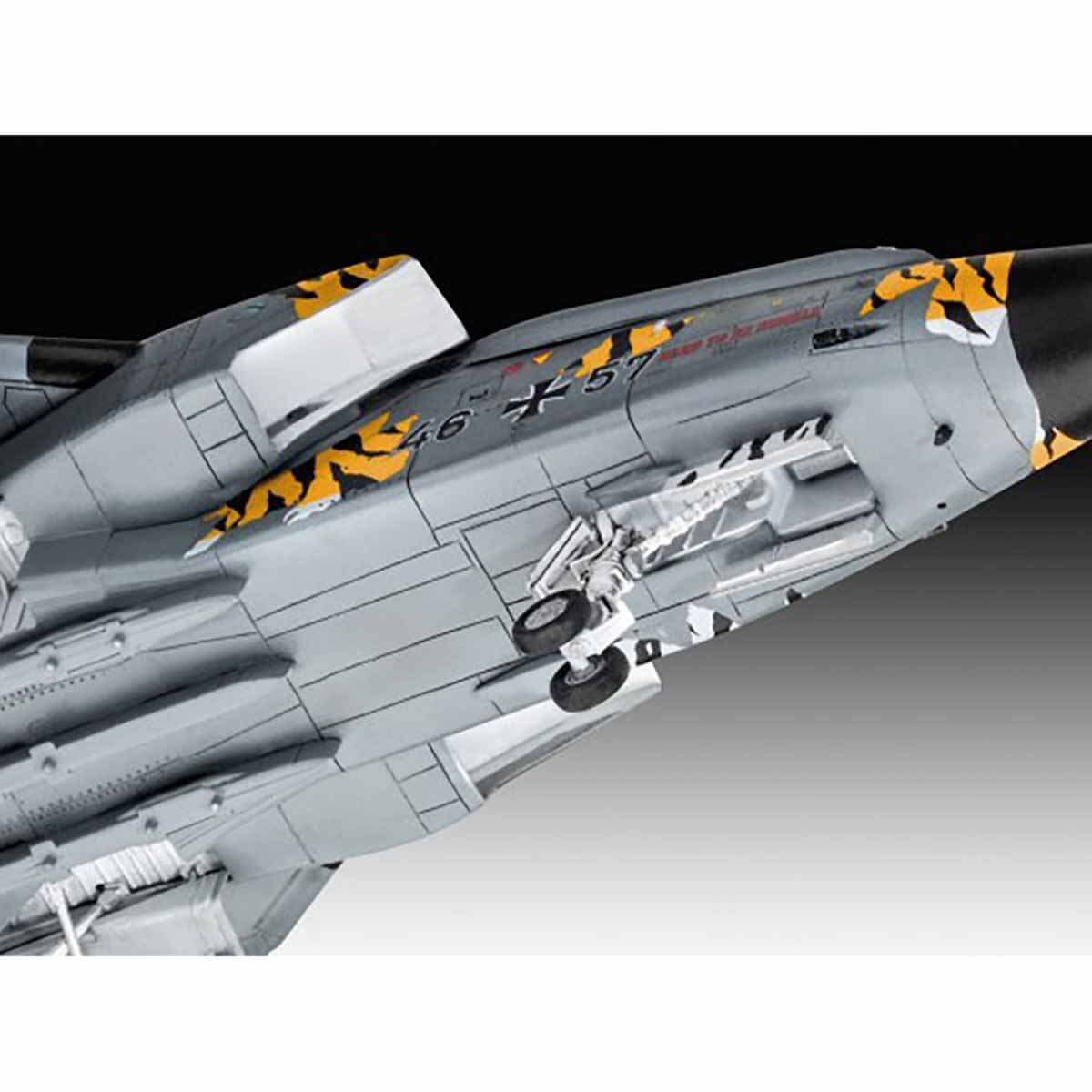 undefined - 33f30_Revell_1:72_Tornado_Tigermeet_2018_Ucak_VSU03880.jpg