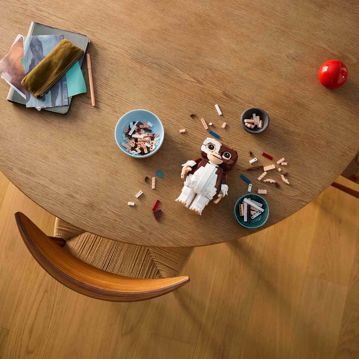LEGO Ideas Gremlinler: Gizmo 21361 - Yetişkinler için Duruşu