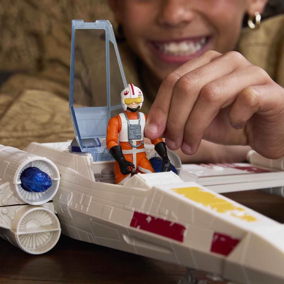 undefined - 373e4_Star_Wars_Luke_Skywalker_Figuru_ve_XWing_Araci_.jpg