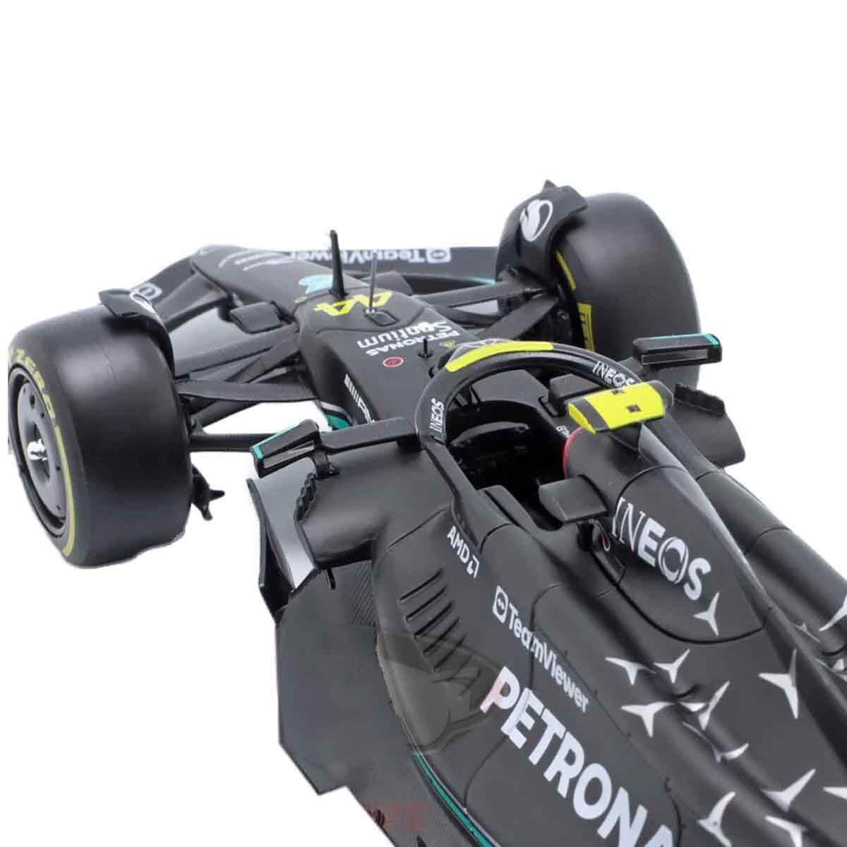 1:24 Mercedes AMG F1 W14 E Performance Figürlü Formula 1 Yarış