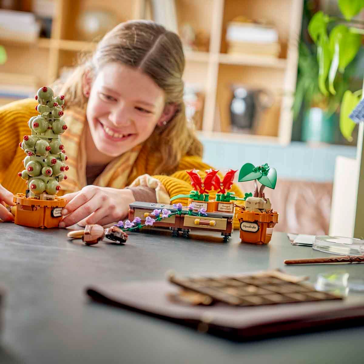 undefined - 382c4_LEGO_Harry_Potter_Hogwarts_Bitkibilim_Bitkileri_76.jpg