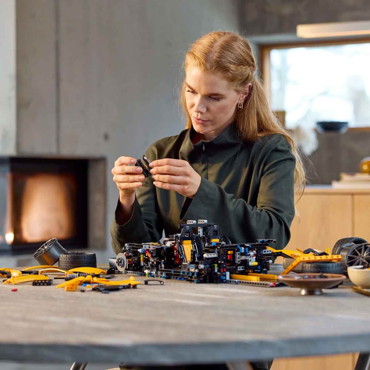 undefined - 3873d_LEGO_Technic_McLaren_P1_42172_.jpg