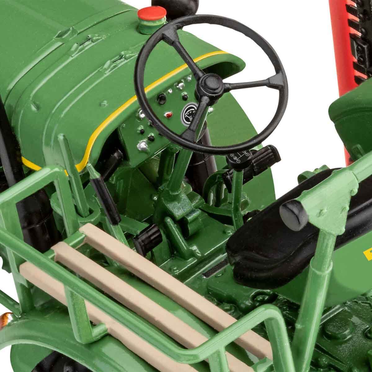 undefined - 387f7_Revell_1_24_Fendt_F20_Dieselross_VBA67822.jpg