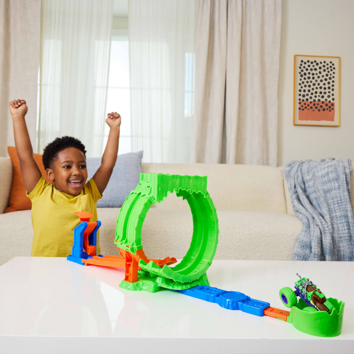undefined - 397a9_Hot_Wheels_Monster_Trucks_Mutant_Kaosu_Cemberde_Ya.jpg