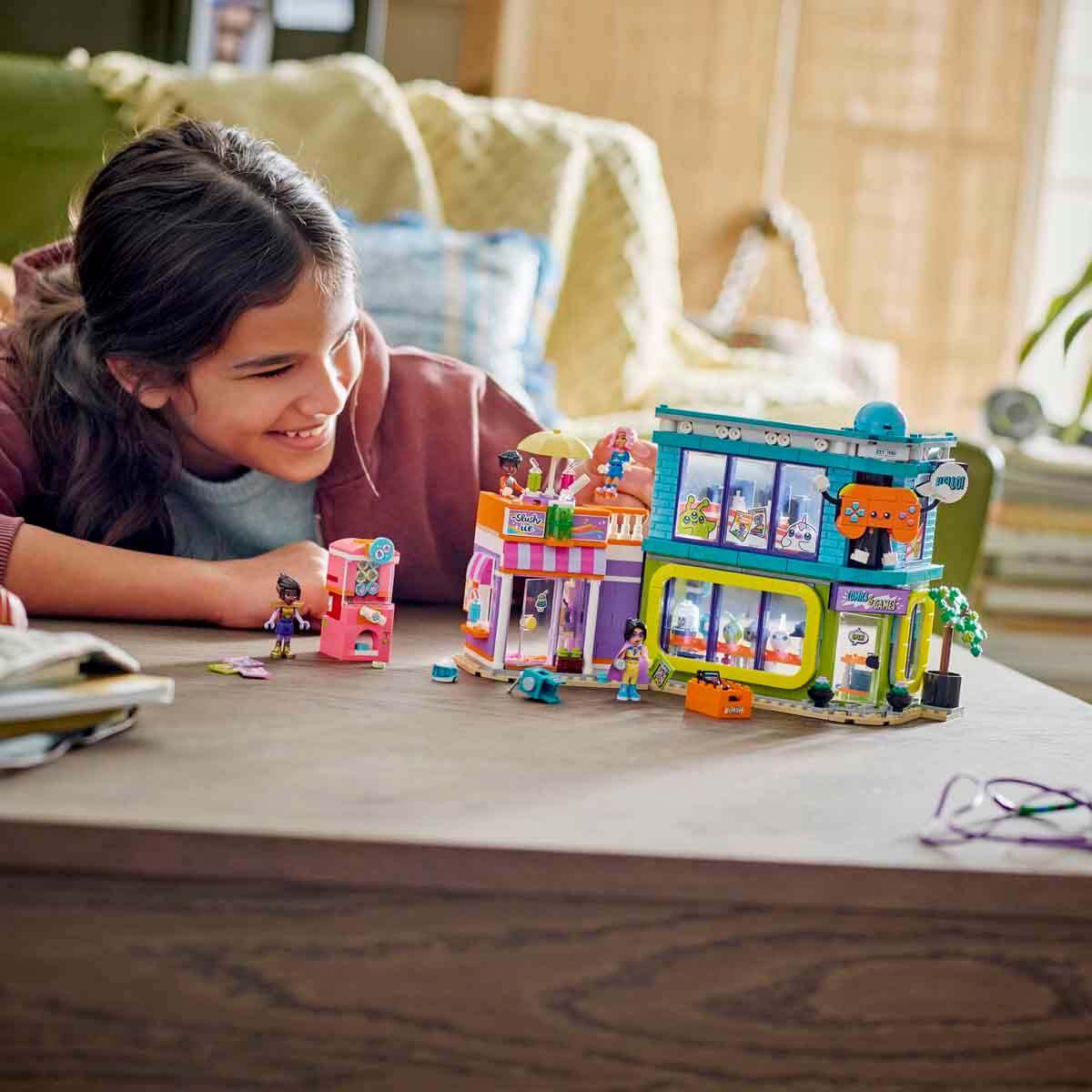 undefined - 397c7_LEGO_Friends_Cizgi_Roman_ve_Oyun_Magazasi_42674_.jpg