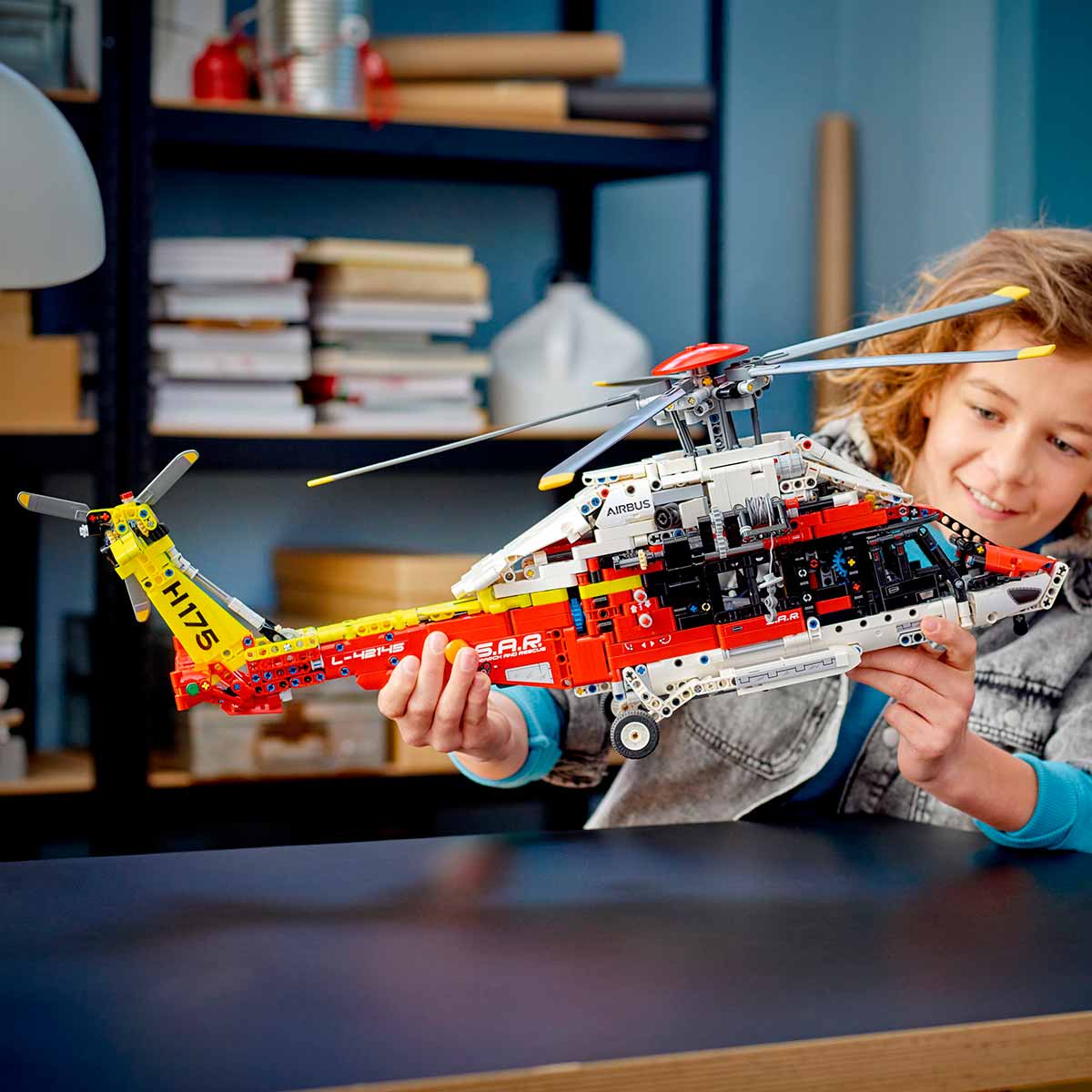 LEGO Technic Airbus H175 Kurtarma Helikopteri 42145 | Toyzz Shop
