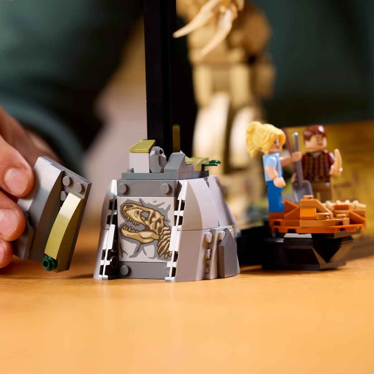 undefined - 3a538_LEGO_Jurassic_World_Dinozor_Fosilleri_Tyrannosauru.jpg