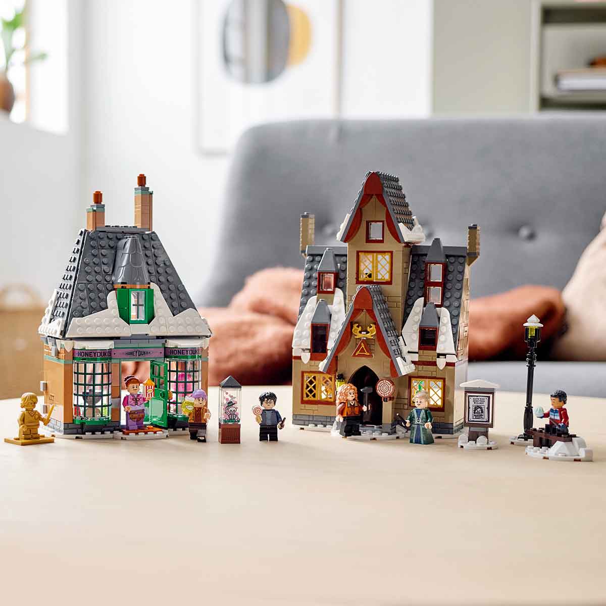 undefined - 3b81c_LEGO_Harry_Potter_Hogsmeade_Koyu_Ziyareti_76388.jpg