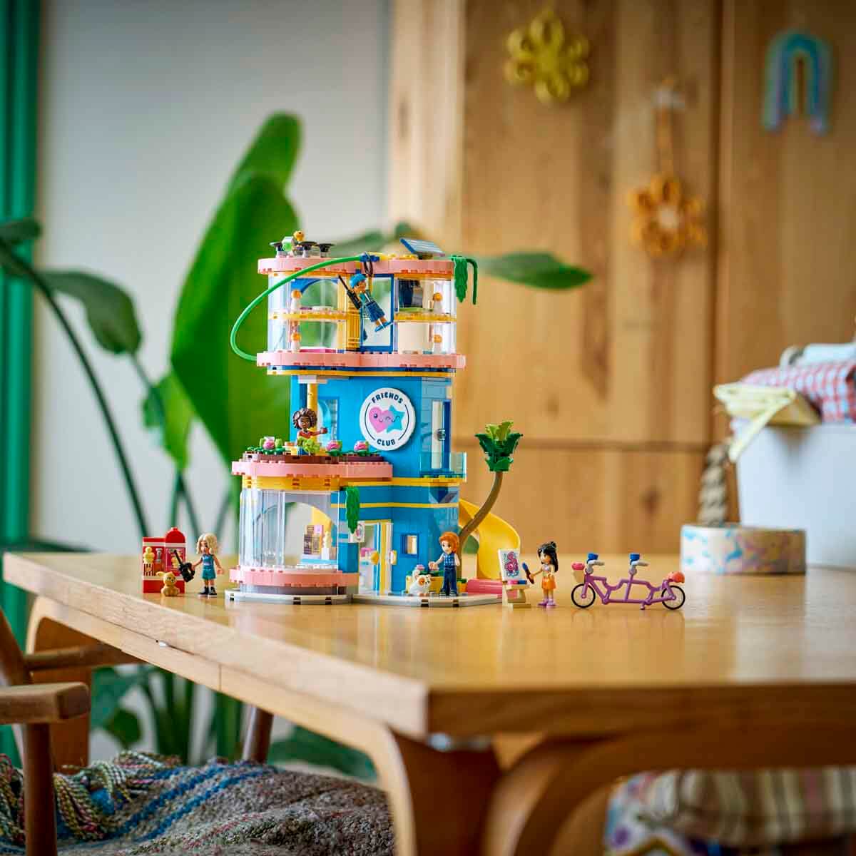 undefined - 3bbdb_LEGO_Friends_Heartlake_Sehri_Friends_Kulup_Evi_426.jpg