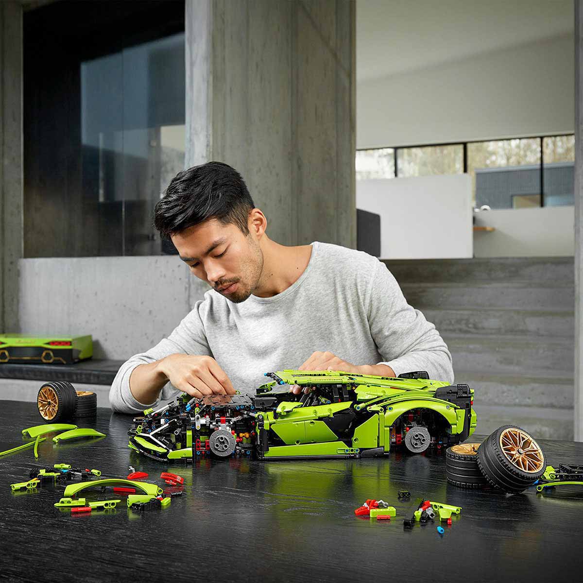 undefined - 3c3d0_LEGO_Technic_Lamborghini_Sian_FKP_37_42115.jpg