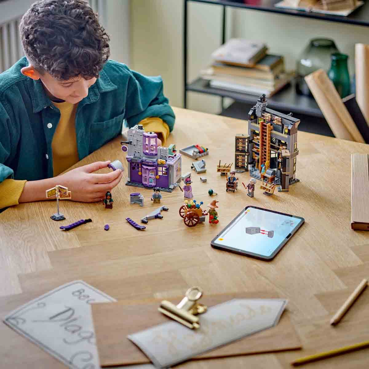 undefined - 3c567_LEGO_Harry_Potter_Ollivanders_ve_Madam_Malkinin_Cu.jpg