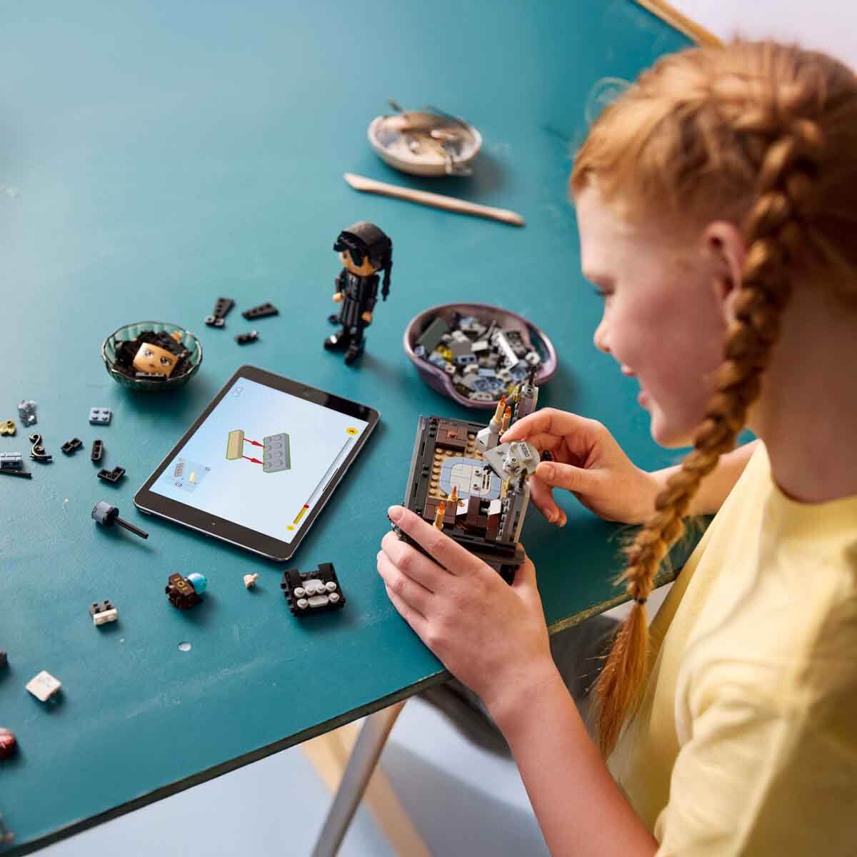 undefined - 3d346_LEGO_Wednesday_Wednesday_Addams_Figuru_76780_.jpg